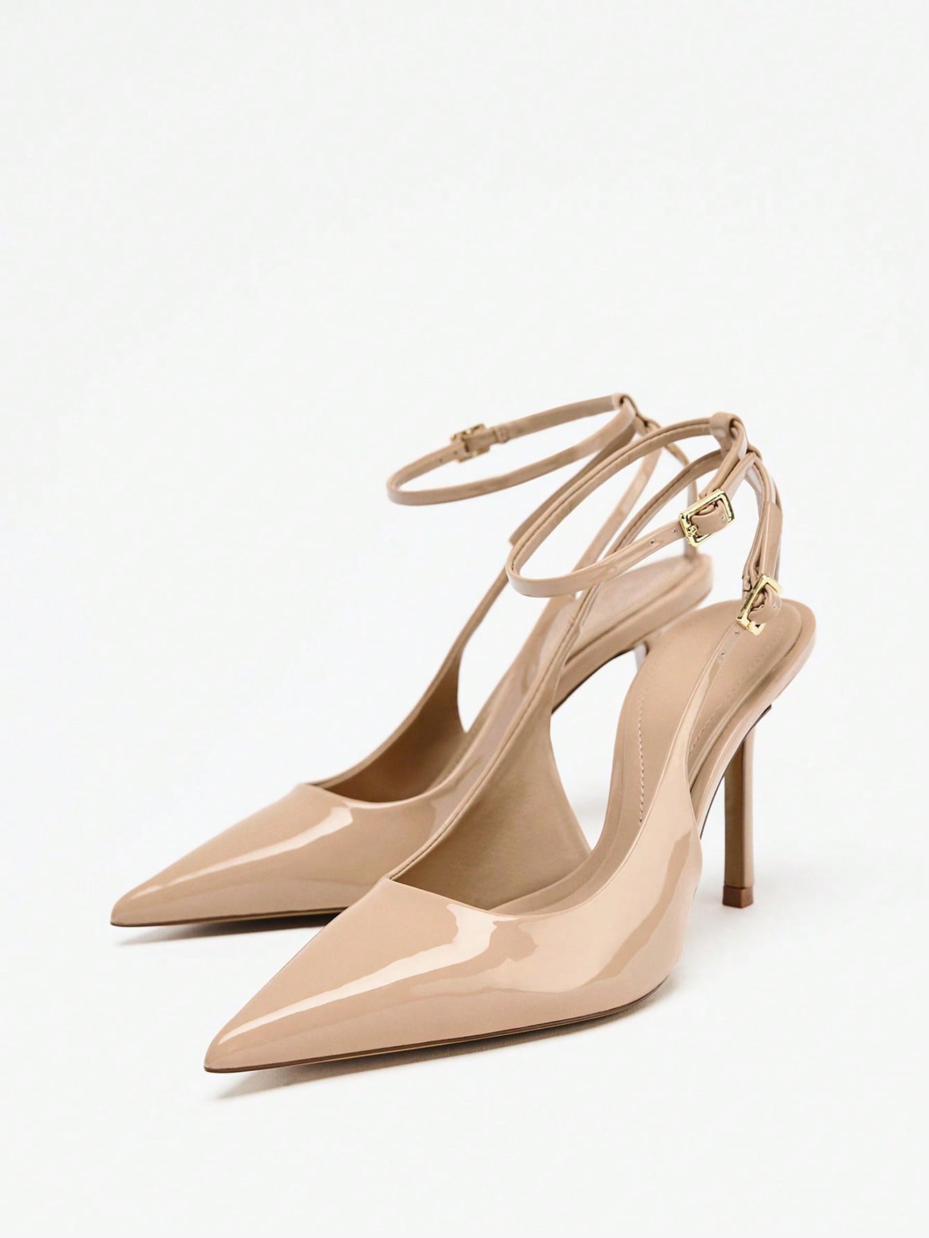 Sandalias de tacón nude🤎
