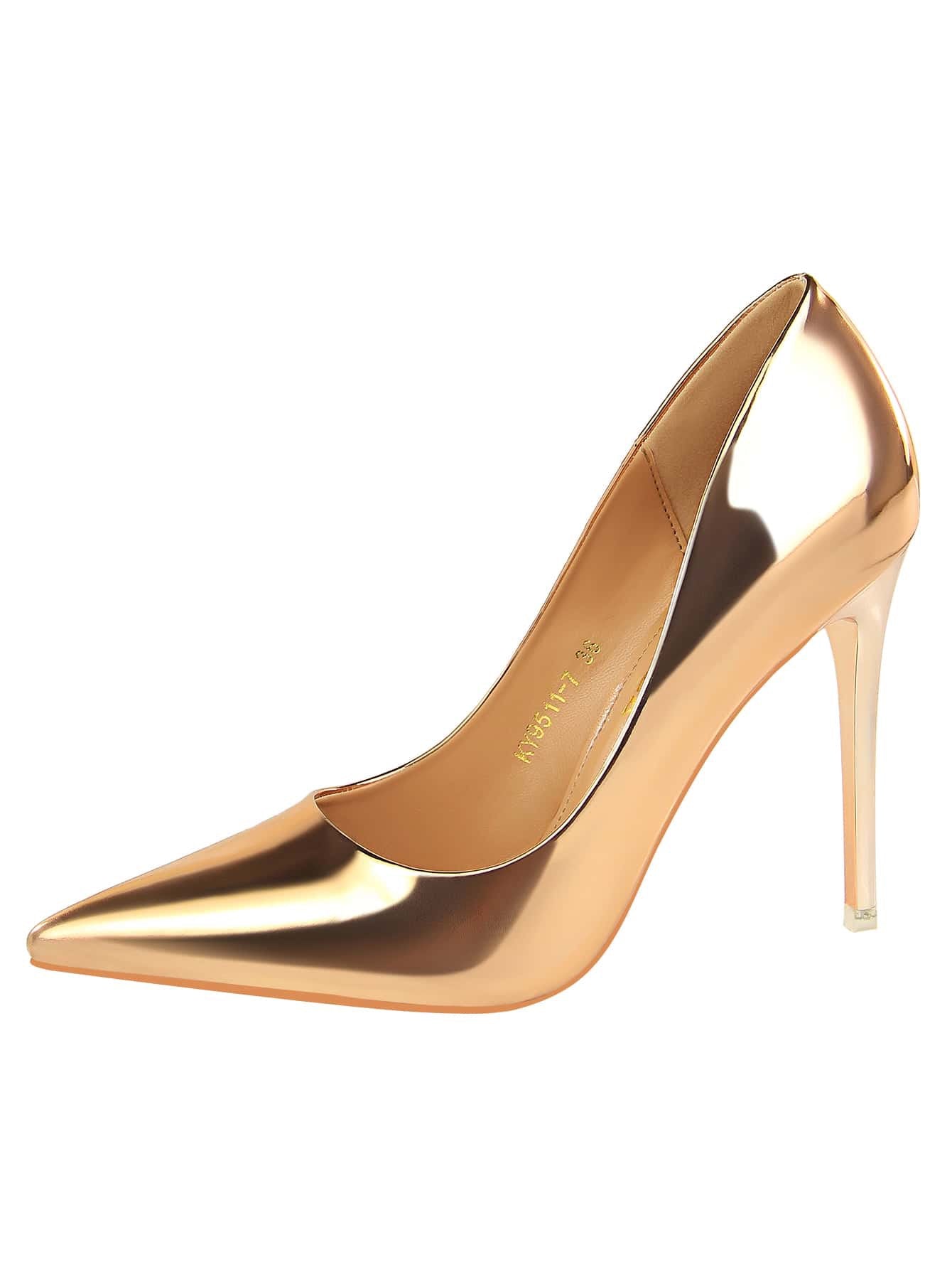 Gold heels🥂